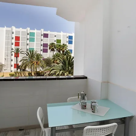 Agaete Parque: Vista Piscina Playa del Ingles (Gran Canaria)
