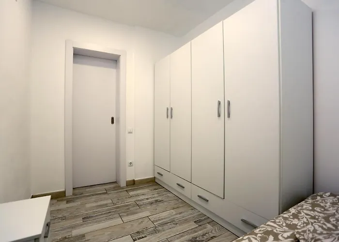 Agaete Parque: Vista Piscina Apartment