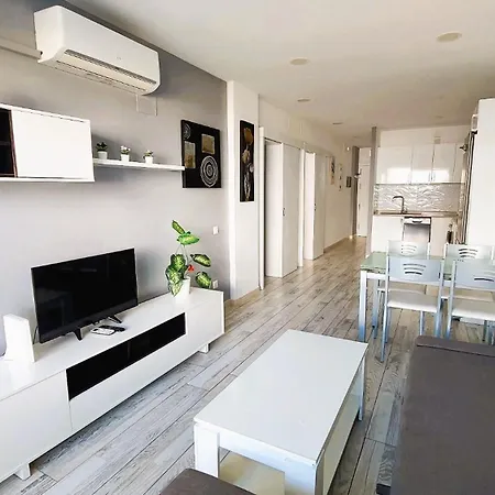 Agaete Parque: Vista Piscina * 普拉亚戴尔雷安格莱斯